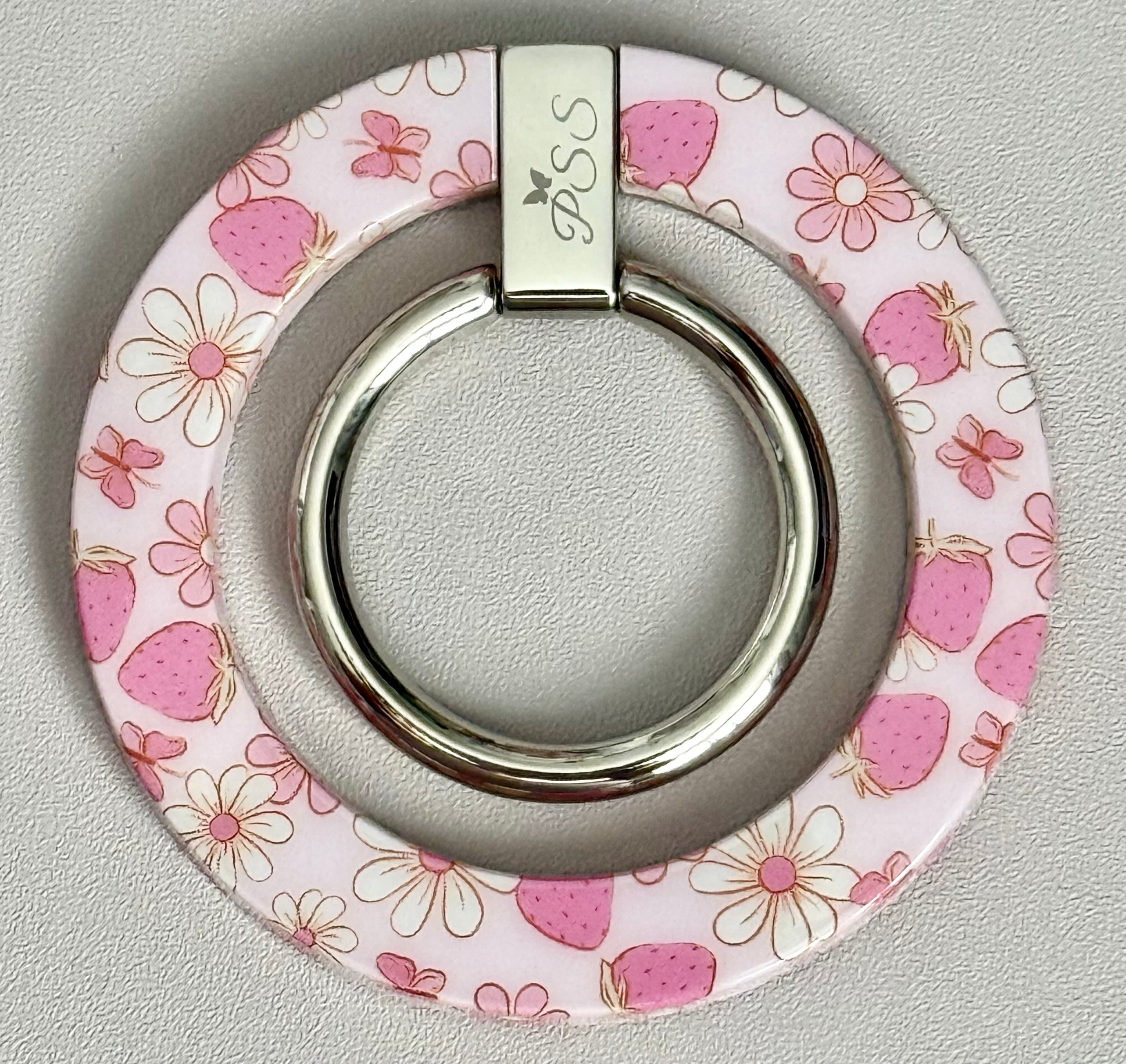 Groovy Berries MagSafe Phone Ring Grip