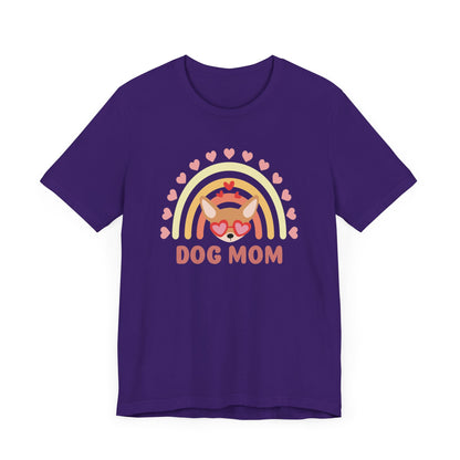 Camiseta con diseño de arco iris y corazones para mamá de perro