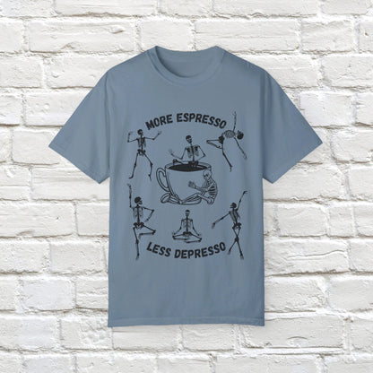 T-shirt squelette « Plus d'espresso, moins de depresso »