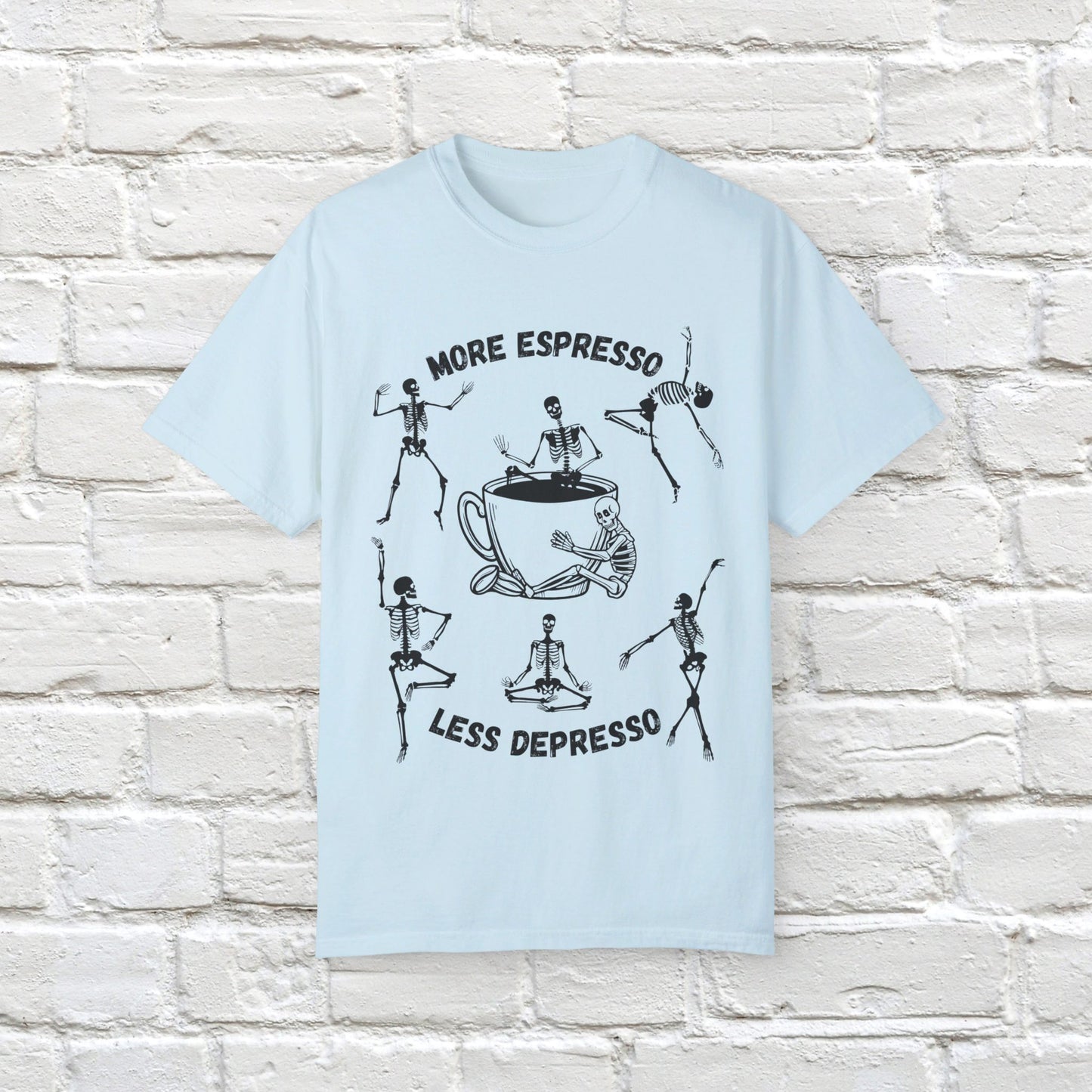 T-shirt squelette « Plus d'espresso, moins de depresso »