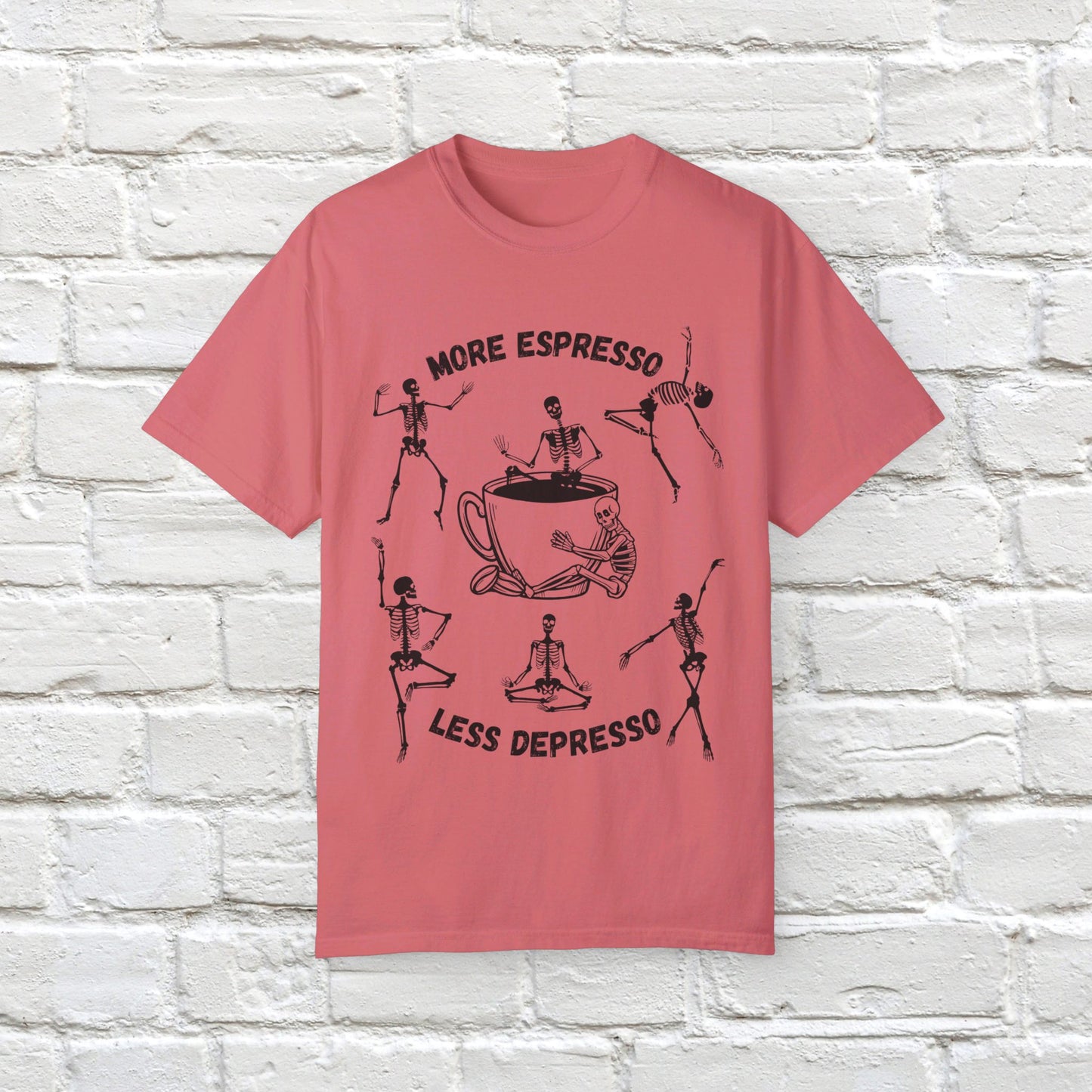 T-shirt squelette « Plus d'espresso, moins de depresso »