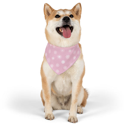 Bandana para mascotas con copos de nieve rosados ​​y collar ajustable: accesorio para mascotas para el invierno y las fiestas