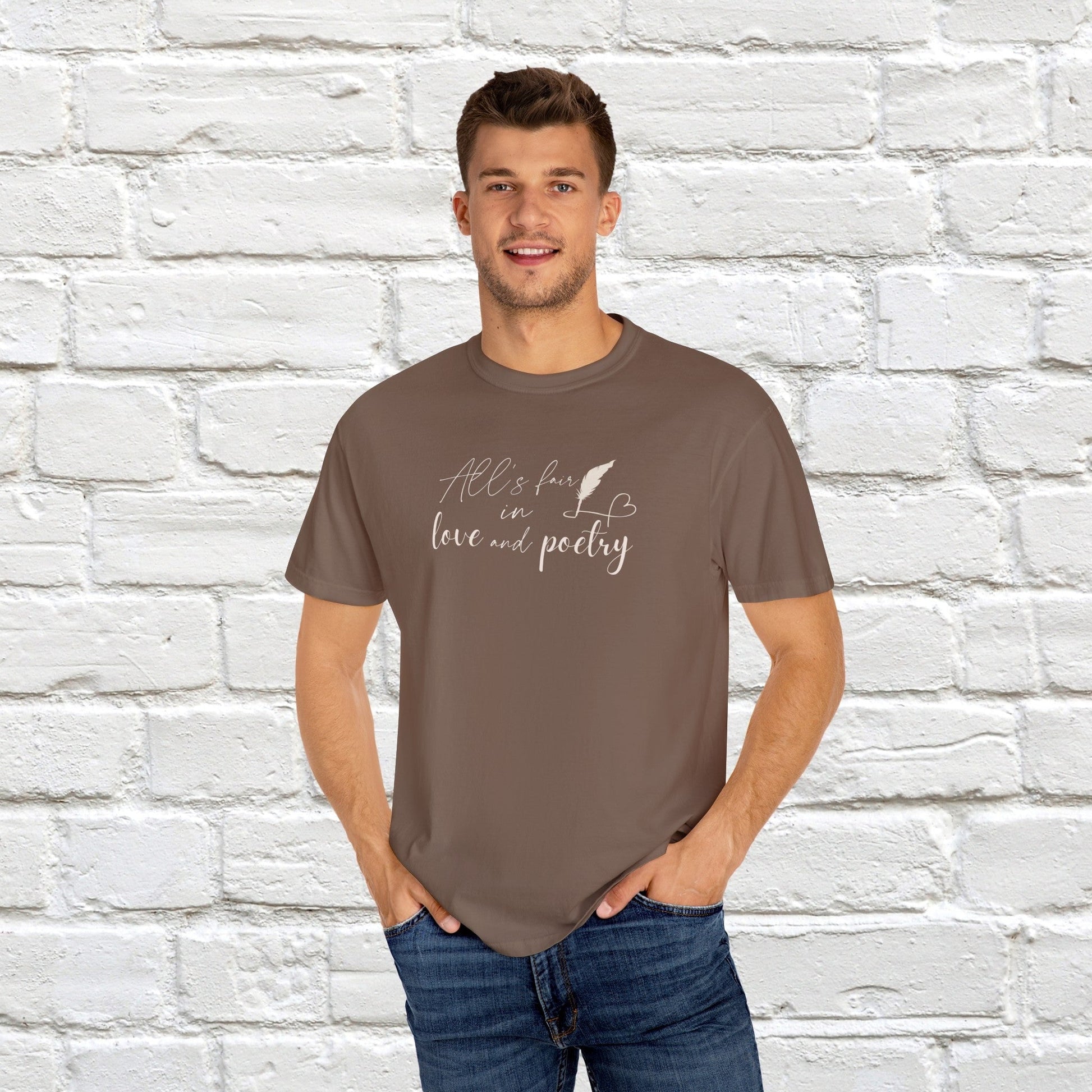 "All's fair in love and poetry" Unisex Comfort T-shirt