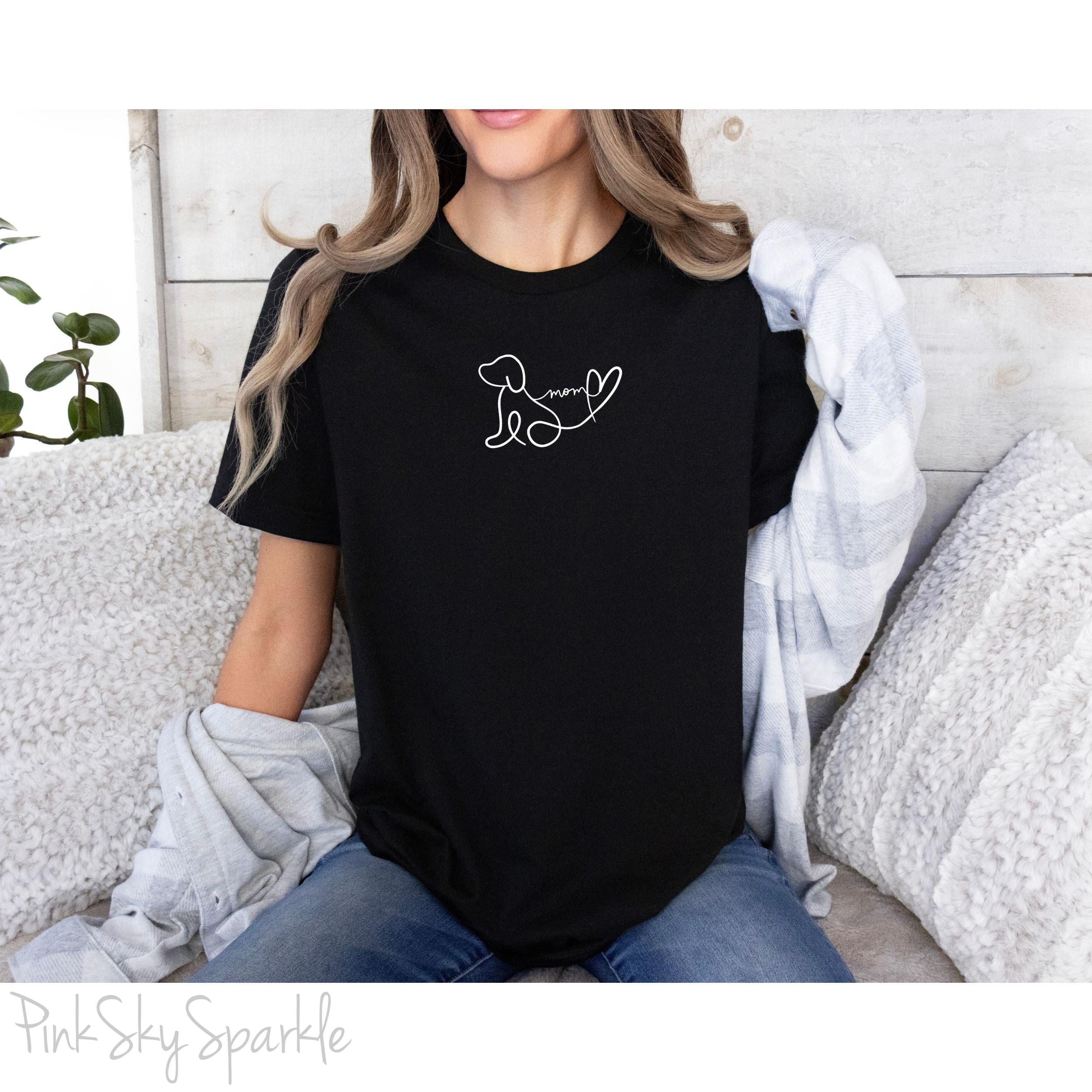 Dog Mom Graphic T-shirt