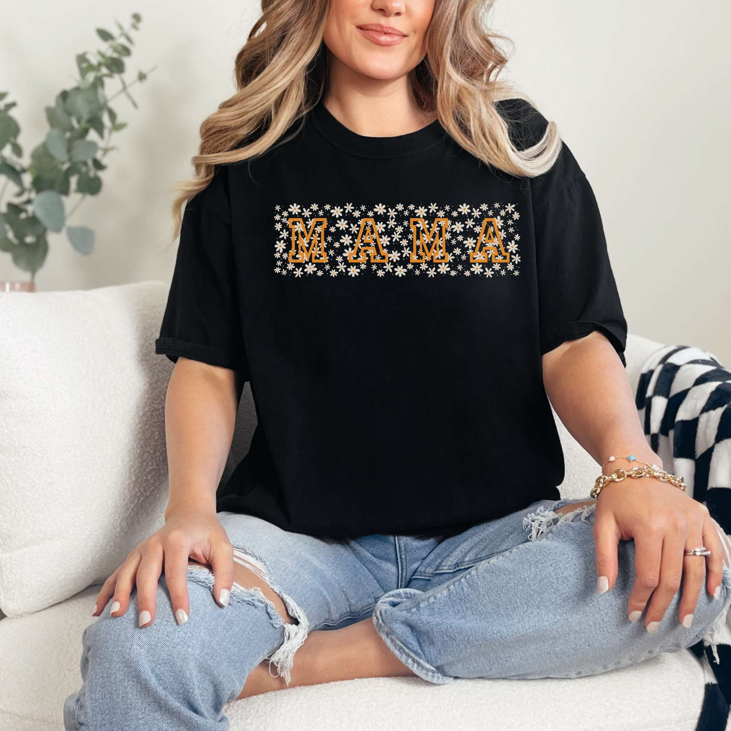 MAMA Daisy Pattern T-shirt