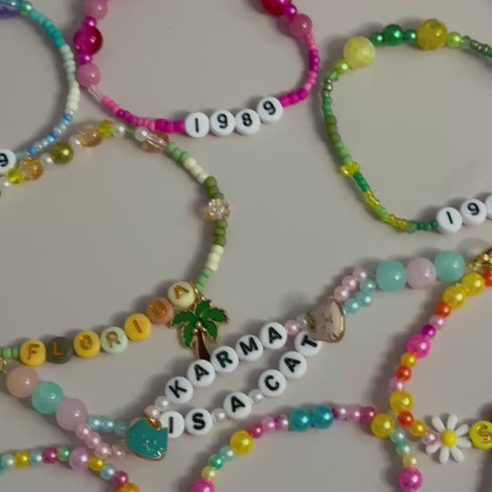 Taylor_Swift_Eras_Tour_Friendship_Bracelets